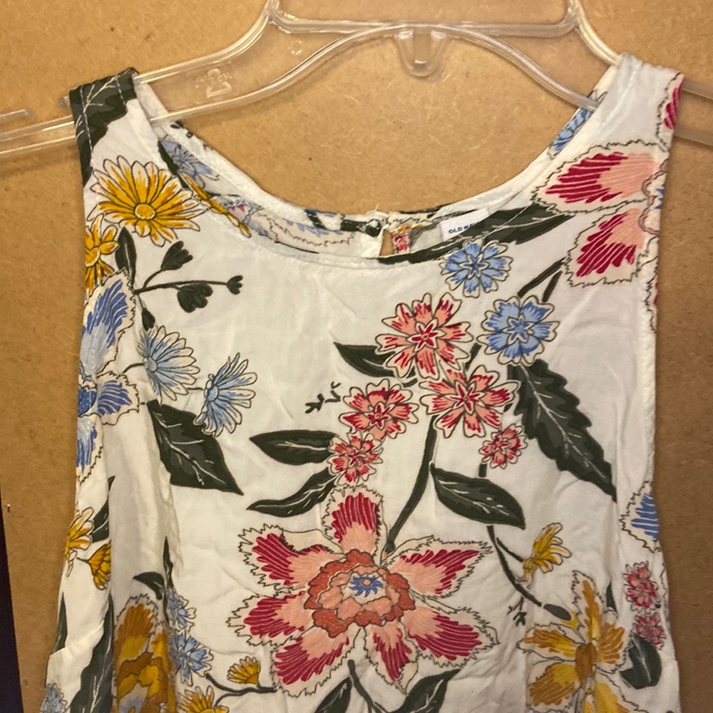 Old Navy floral tank M